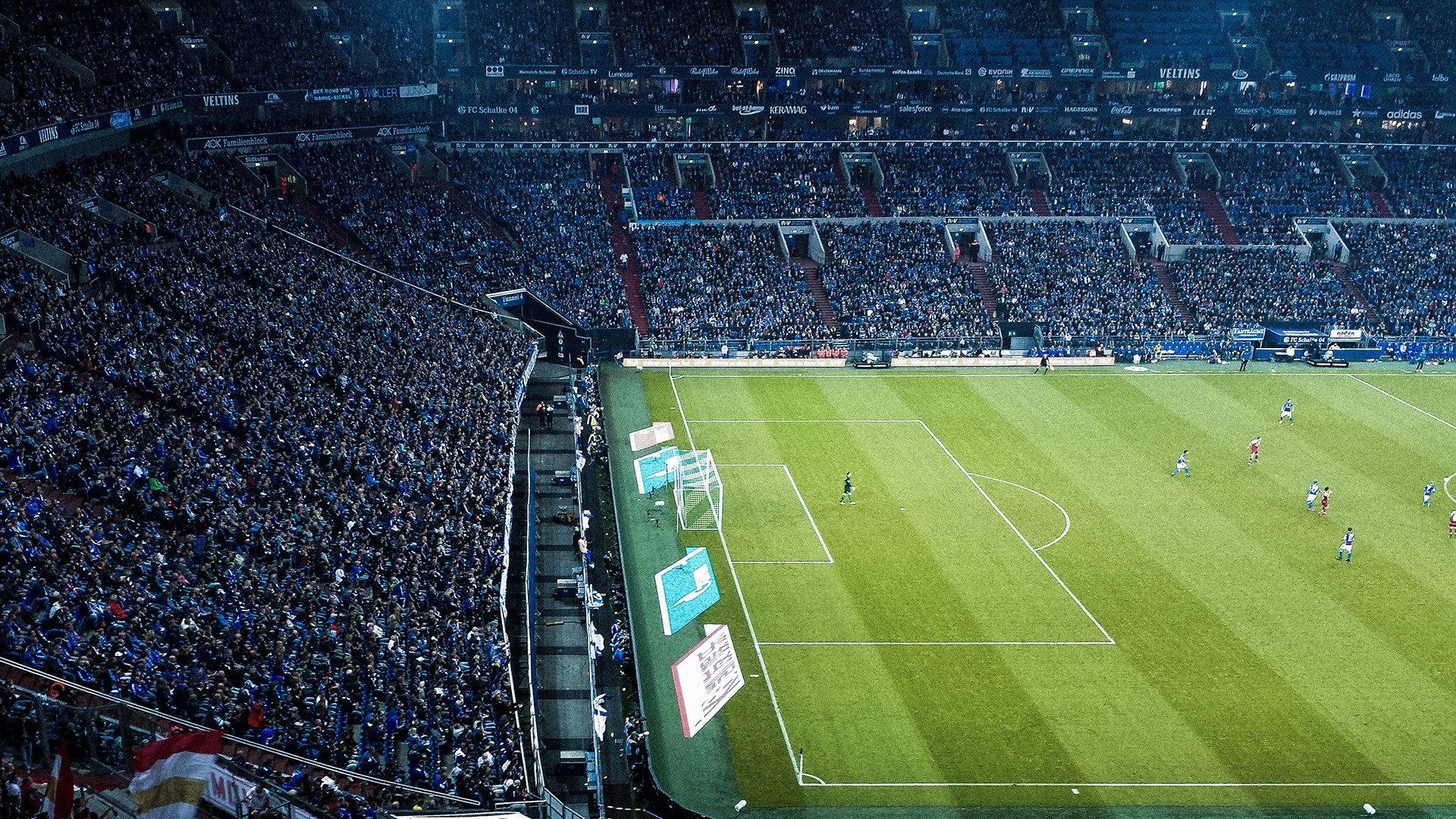 开云中国大陆-五大联赛红黑榜反映的阵容配置得失分析,五大联赛强度